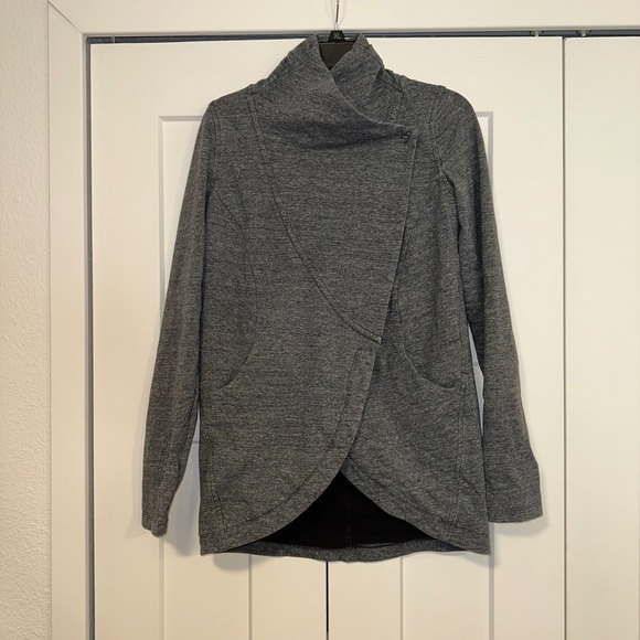 lululemon athletica Sweaters - Lululemon Wrap Cardigan Jacket Charcoal Heather Snap Closure Pockets Size 4